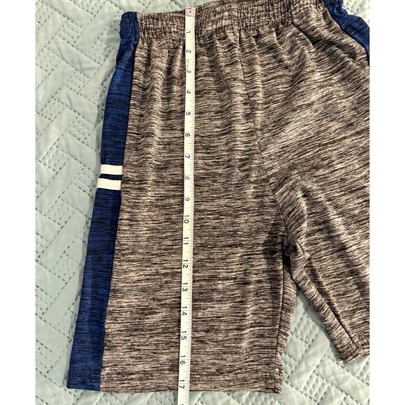 PRO ATHLETE PERFORMANCE YOUTH GRAY AND BLUE BASKETBALL SHORTS SIZE 10/12 - Picture 5 of 5